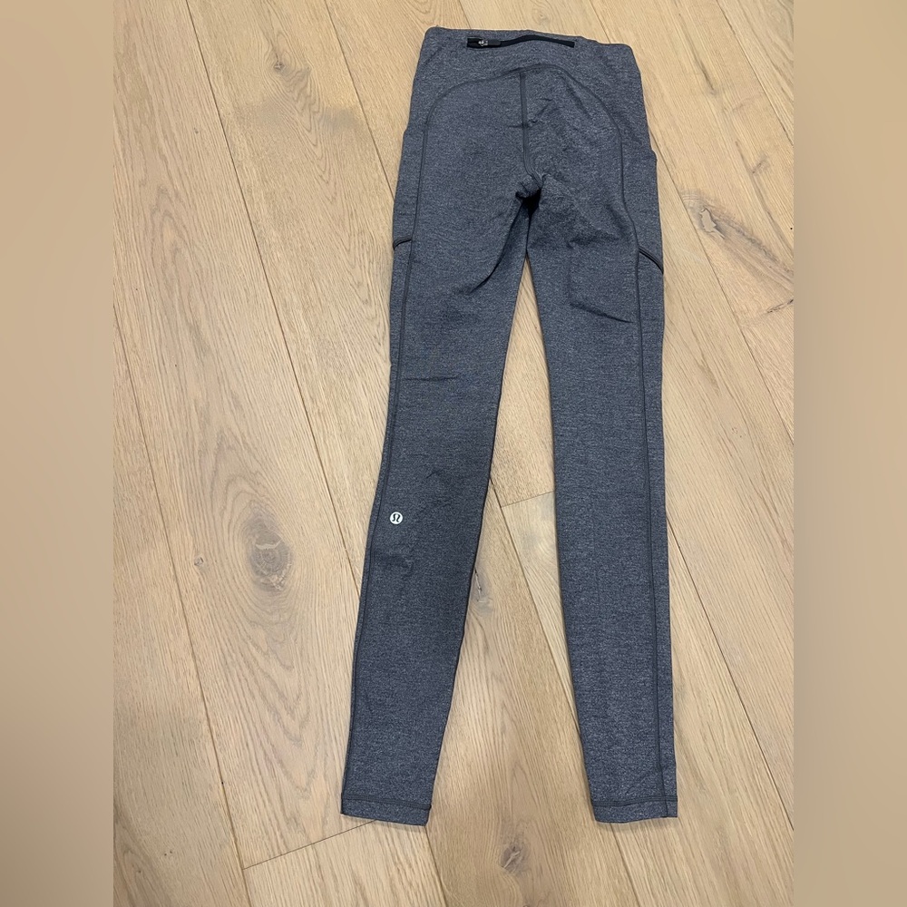 lululemon athletica grey leggings with pockets